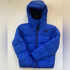 Boys North Face Down Puffer jacket. Size small (7-8)